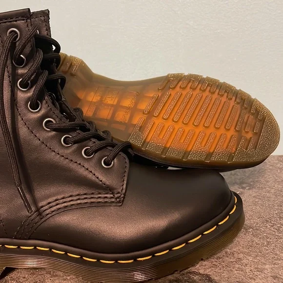 Dr. Martens Women’s 1460 W Black Nappa 8 Eye Boot - Picture 6 of 9